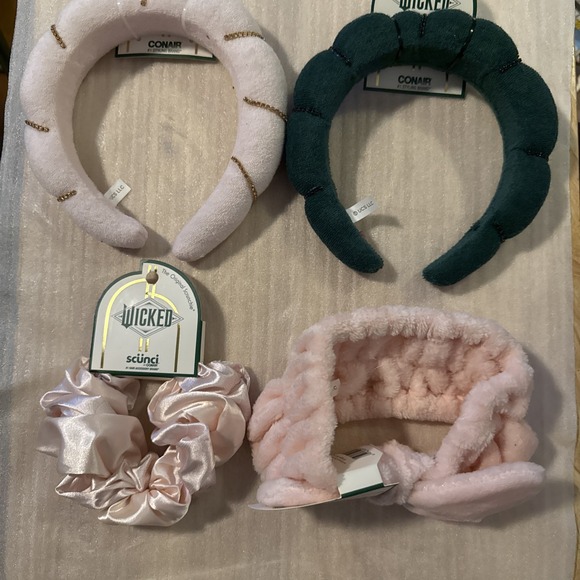 Conair Accessories - Conair Wicked Hair Accessories bundle of 4 Universal Studio Scunci Headbands New